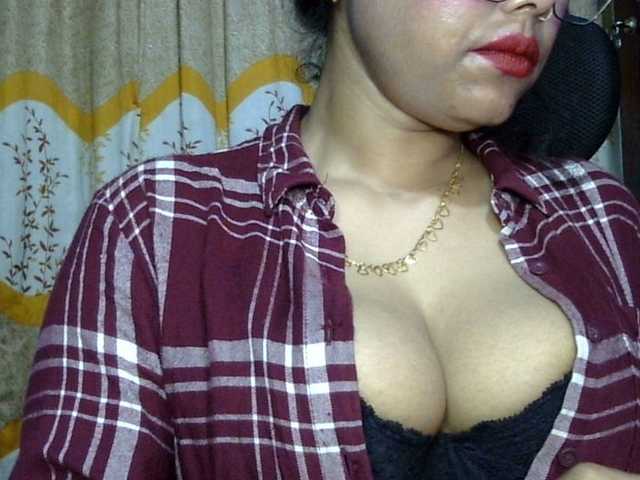 lima11 live cam on BongaCams