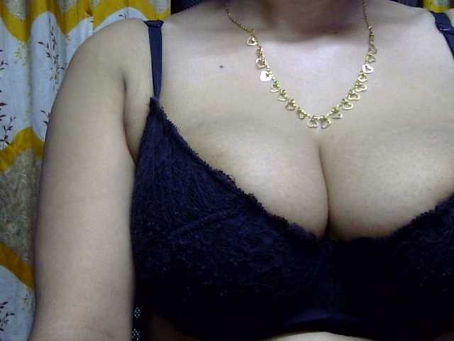 lima11 live cam on BongaCams