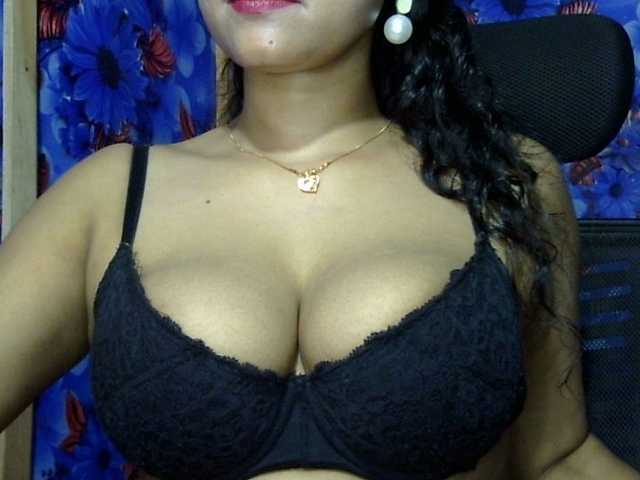 lima11 live cam on BongaCams