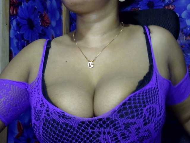 lima11 live cam on BongaCams