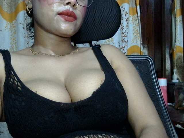 Nusrat-Mimi live cam preview