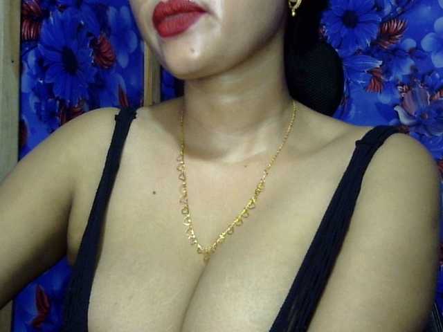 lima11 live cam on BongaCams