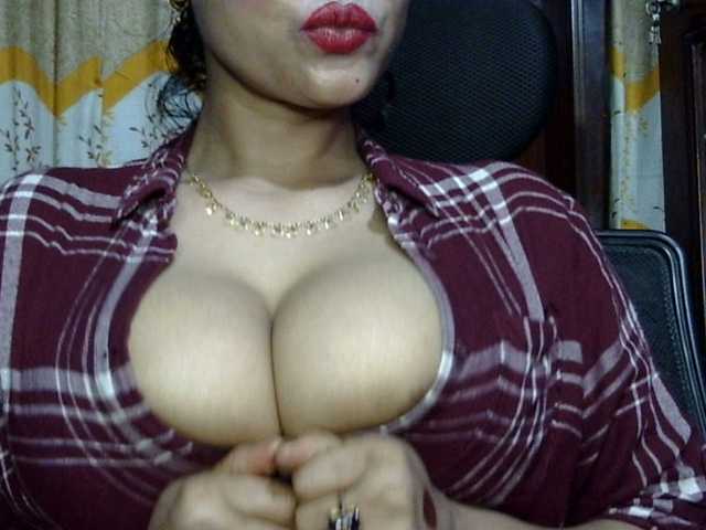 lima11 live cam on BongaCams