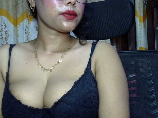 lima11 live cam on BongaCams