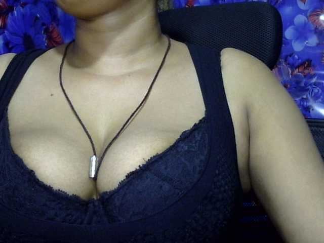 lima11 live cam on BongaCams