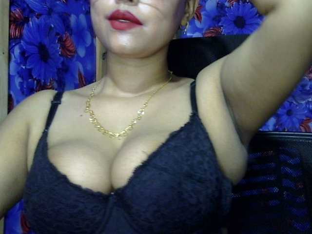 lima11 live cam on BongaCams
