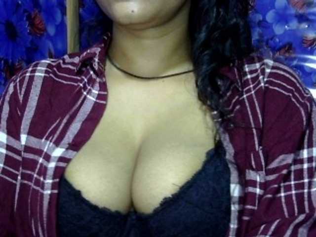 lima11 live cam on BongaCams