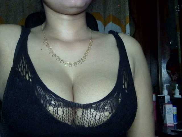 lima11 live cam on BongaCams