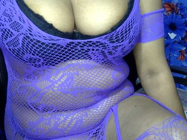 lima11 live cam on BongaCams