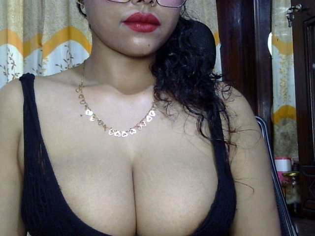 lima11 live cam on BongaCams