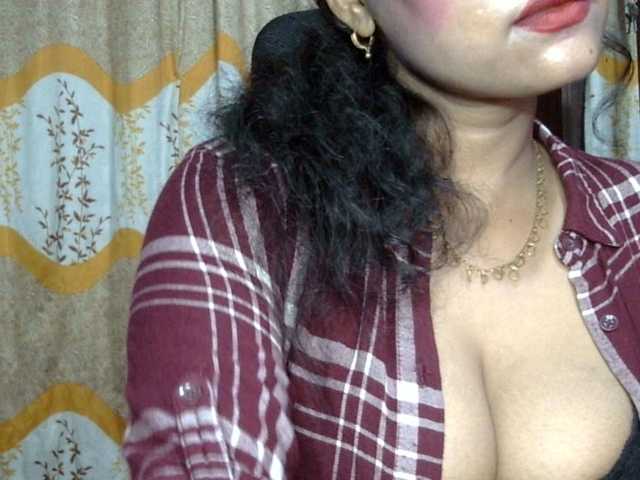 lima11 live cam on BongaCams