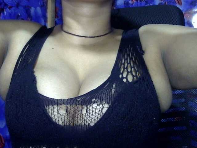 lima11 live cam on BongaCams