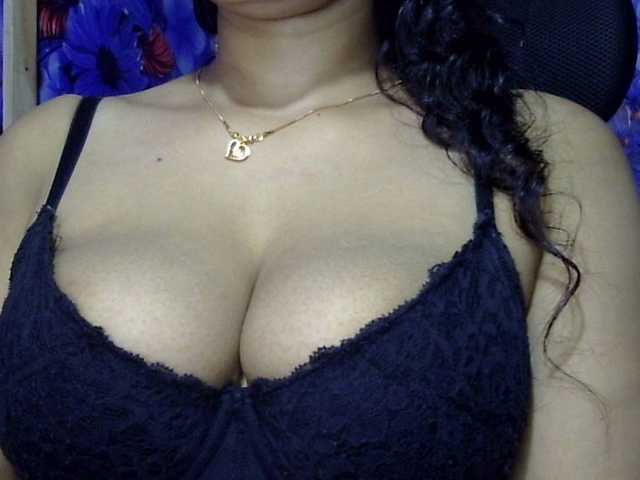 lima11 live cam on BongaCams