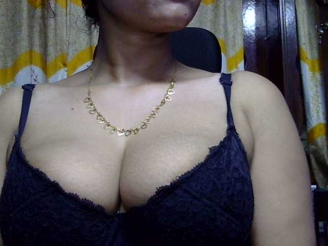 lima11 live cam on BongaCams