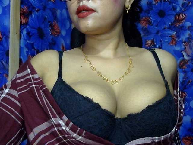 lima11 live cam on BongaCams