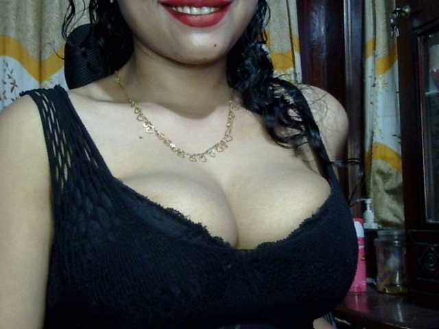 lima11 live cam on BongaCams