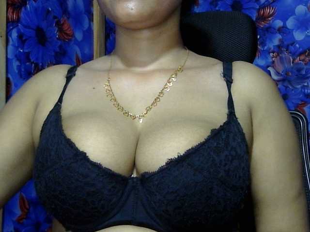 lima11 live cam on BongaCams