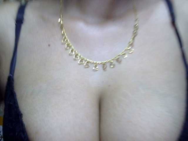 lima11 live cam on BongaCams