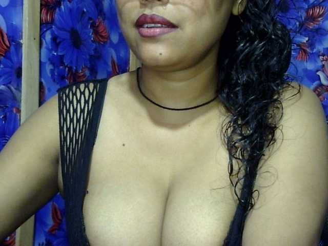 lima11 live cam on BongaCams