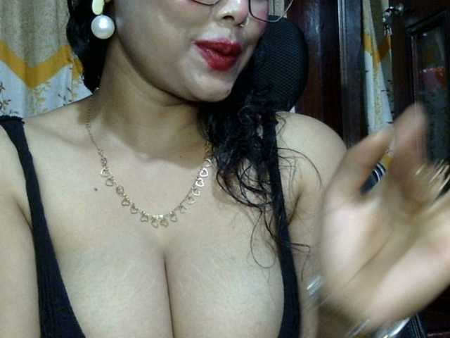 lima11 live cam on BongaCams
