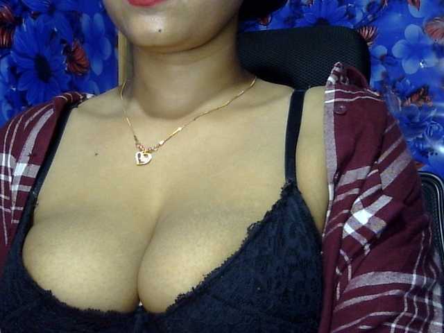 lima11 live cam on BongaCams