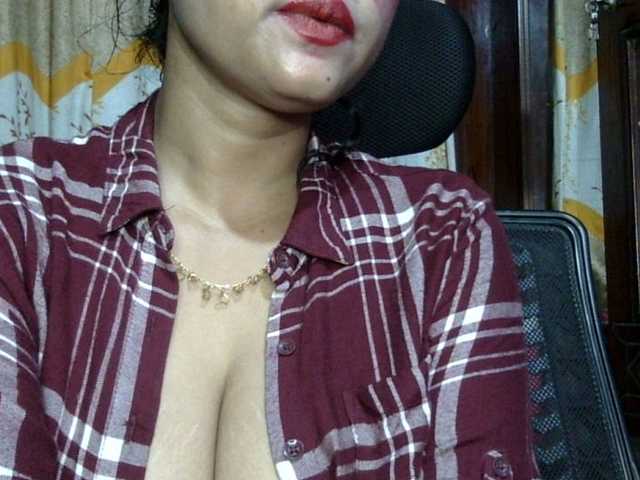 lima11 live cam on BongaCams