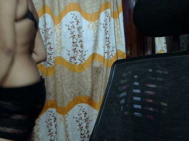 lima11 live cam on BongaCams