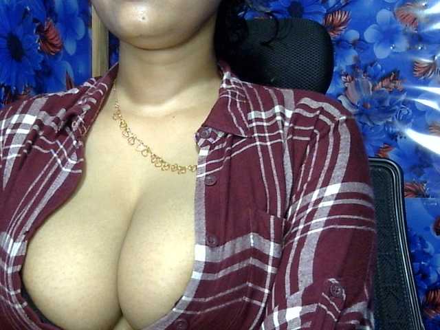 lima11 live cam on BongaCams
