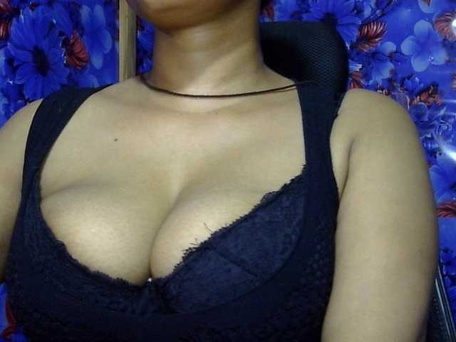 lima11 live cam on BongaCams
