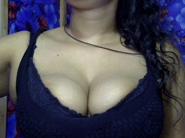 lima11 live cam on BongaCams