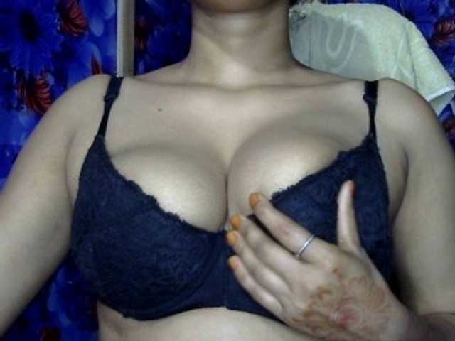 lima11's BongaCams show and profile