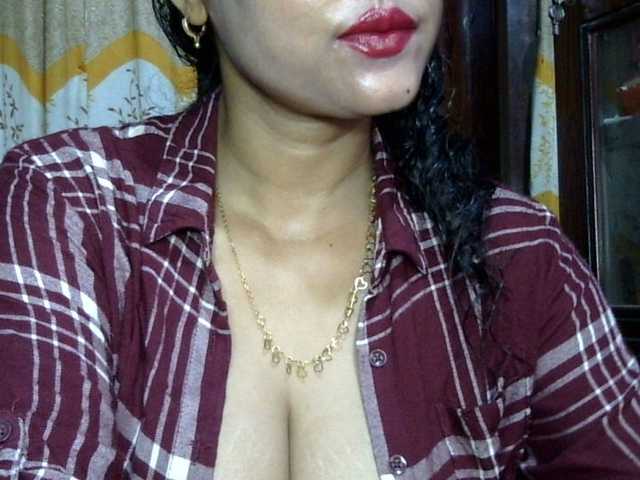 lima11 live cam on BongaCams