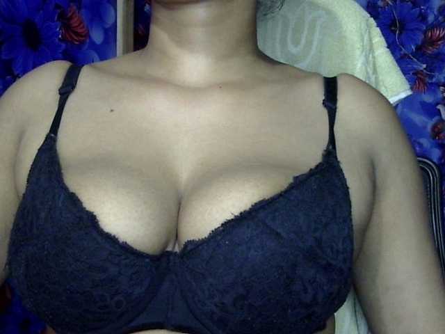 lima11's BongaCams show and profile