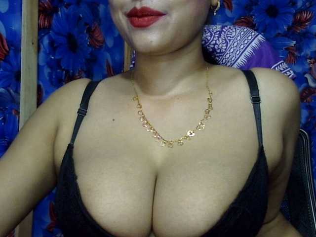 lima11 live cam on BongaCams