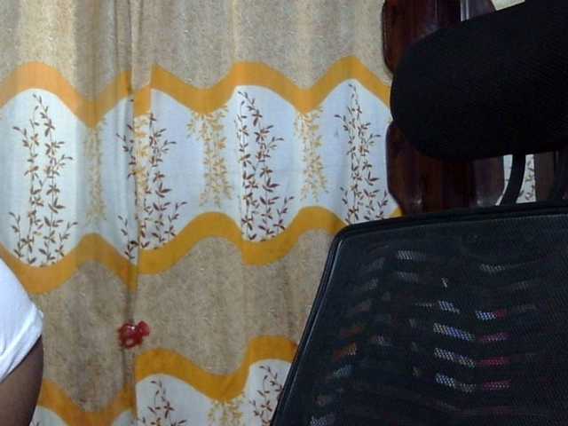 lima11 live cam on BongaCams