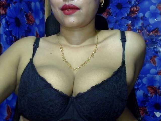 lima11 live cam on BongaCams