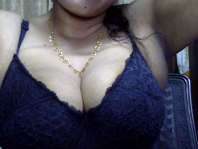 lima11 live cam on BongaCams