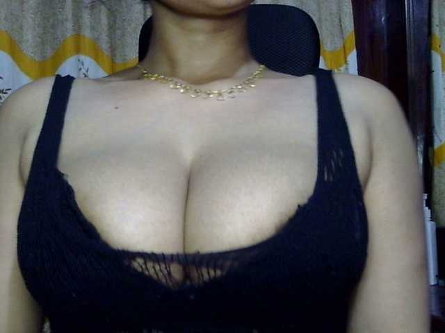 lima11 live cam on BongaCams
