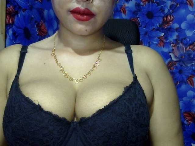lima11 live cam on BongaCams