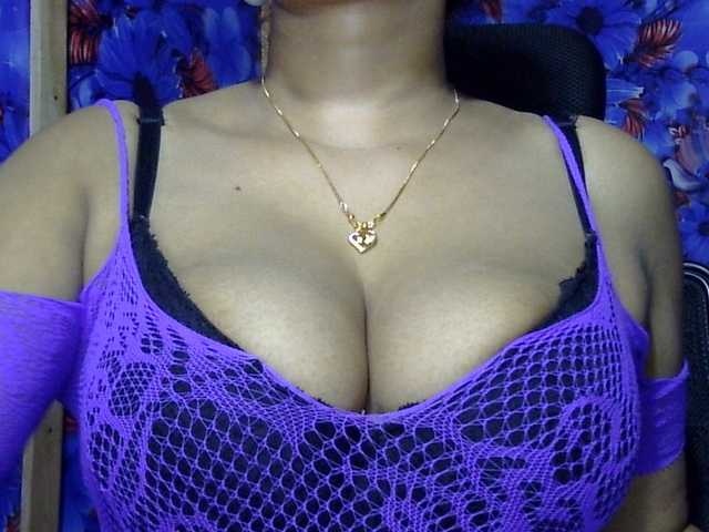 lima11 live cam on BongaCams