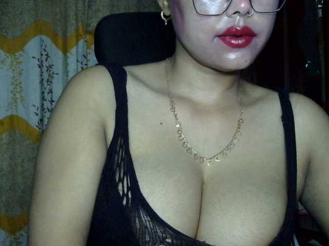 lima11 live cam on BongaCams