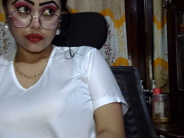 lima11 live cam on BongaCams