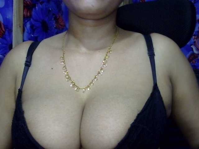 lima11 live cam on BongaCams