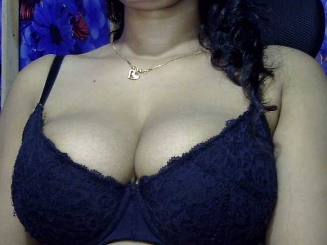 lima11 live cam on BongaCams