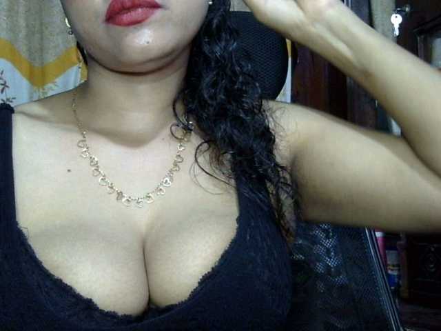 lima11 live cam on BongaCams