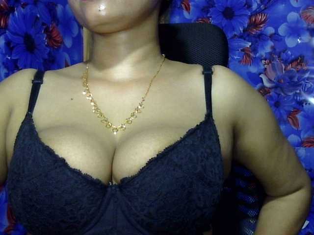 lima11 live cam on BongaCams