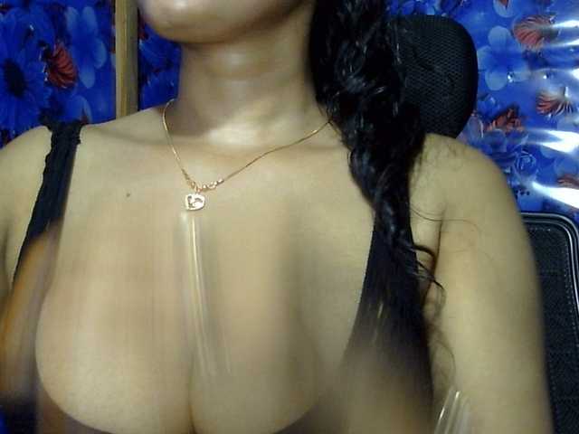 lima11 live cam on BongaCams