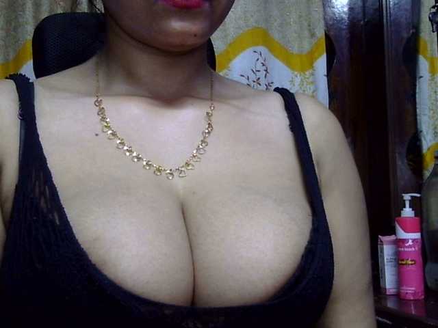 lima11 live cam on BongaCams