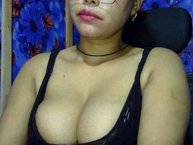 Nusrat-Mimi webcam