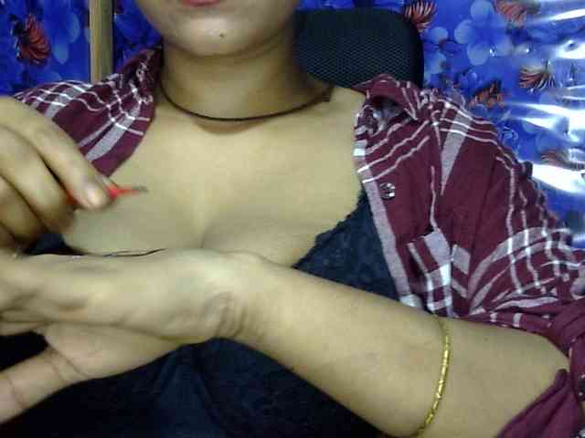 Model: Nusrat-Mimi
